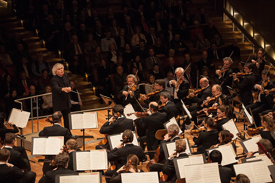 Sir Simon Rattle_Berliner Philharmoniker © Holger Kettner